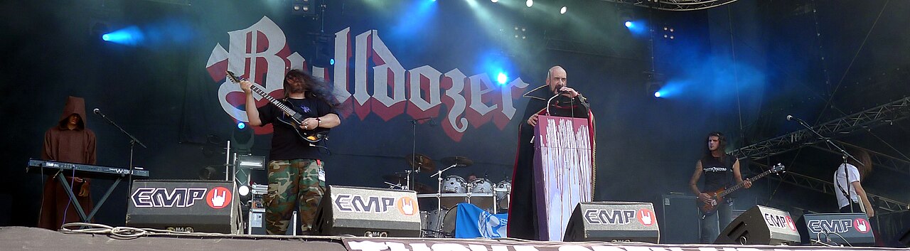 Bulldozer live am Tuska Open Air 2011